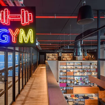 Otel Moxy Oriente