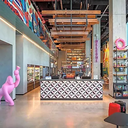Hotel Moxy Oriente 3*