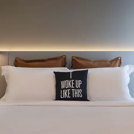 Moxy Oriente 3*