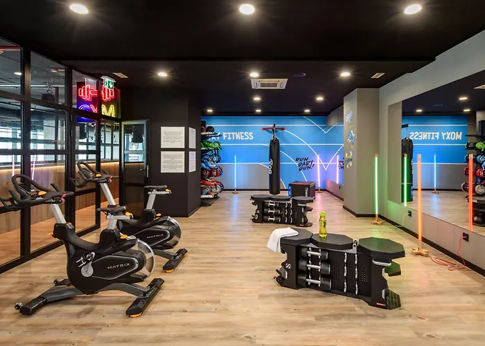 酒店 Moxy Oriente 3*