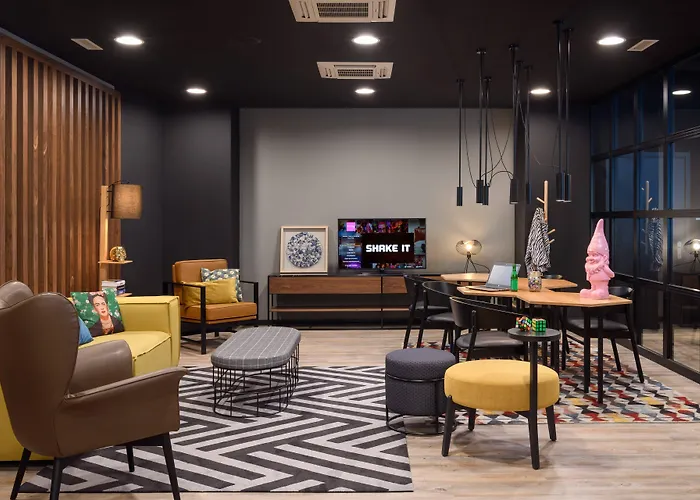 酒店 Moxy Oriente 3*